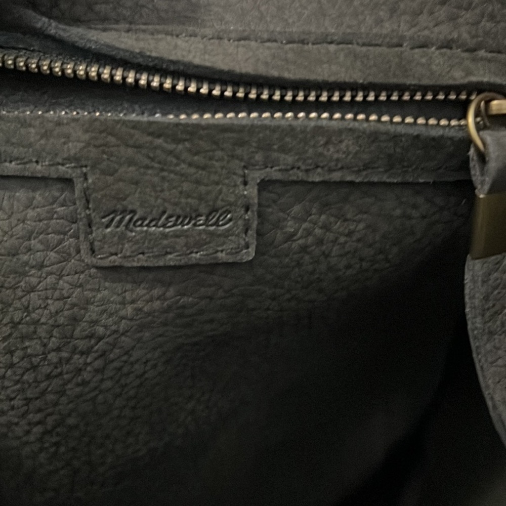 Madewell purse with strap - Picture 3 of 5